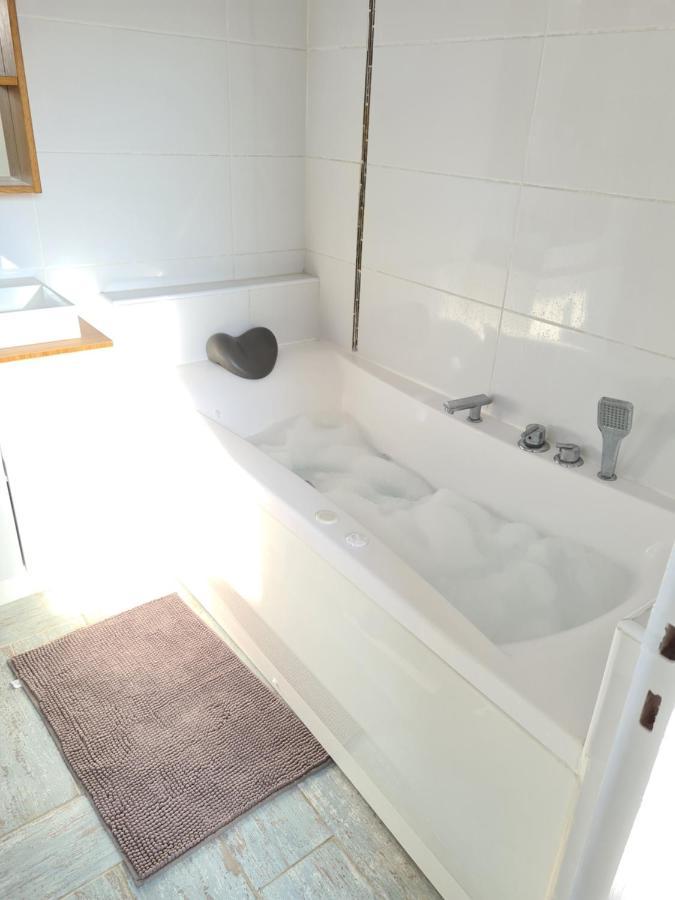 Très bel appartement 20 min de Disney et 30 Min de Paris Thorigny-sur-Marne Extérieur photo